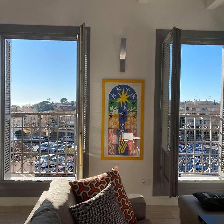 Superbe Studio Au Centre De Vence Apartment Bagian luar foto