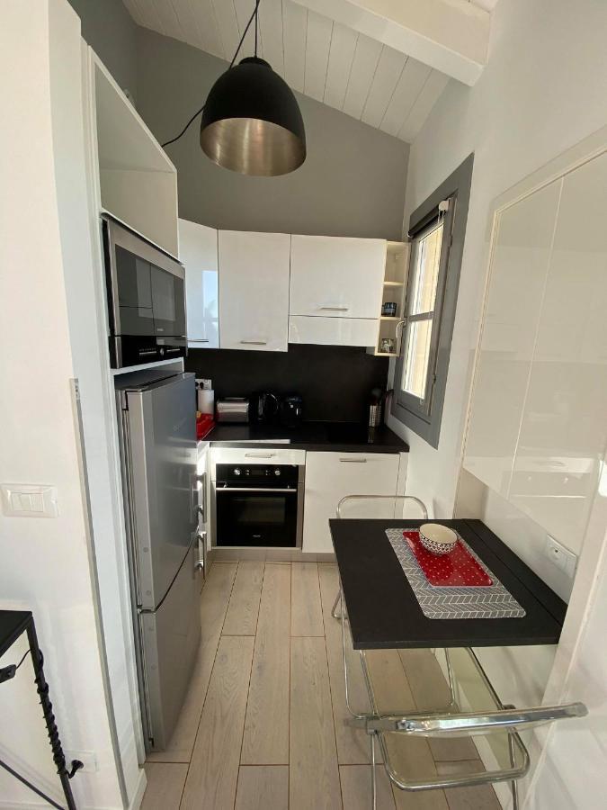 Superbe Studio Au Centre De Vence Apartment Bagian luar foto
