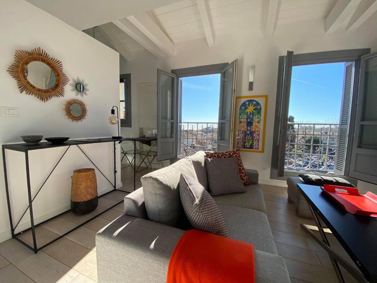 Superbe Studio Au Centre De Vence Apartment Bagian luar foto