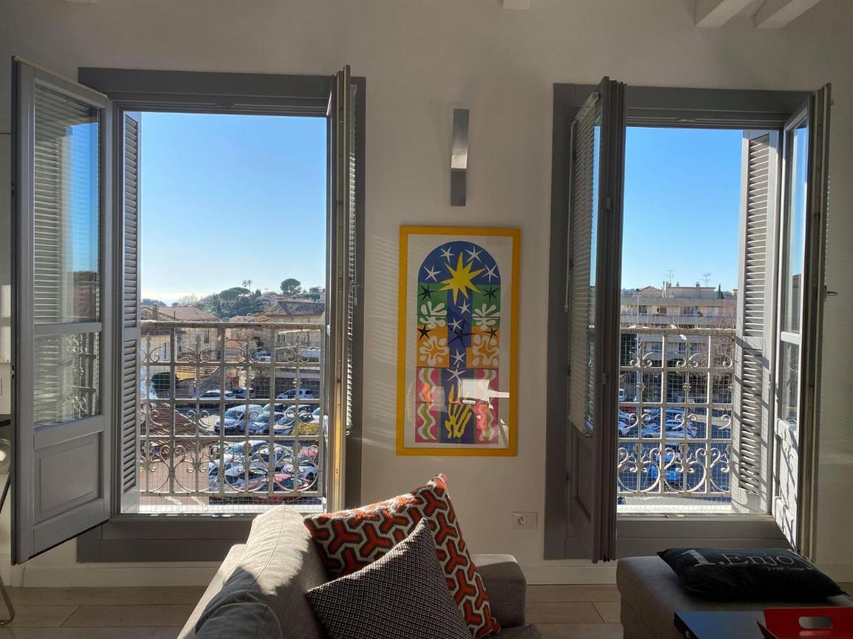 Superbe Studio Au Centre De Vence Apartment Bagian luar foto