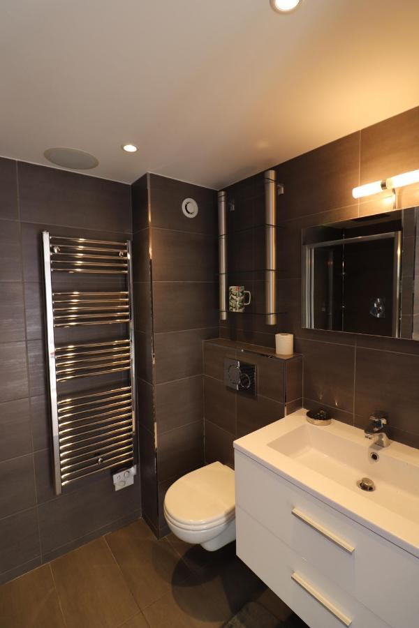 Superbe Studio Au Centre De Vence Apartment Bagian luar foto