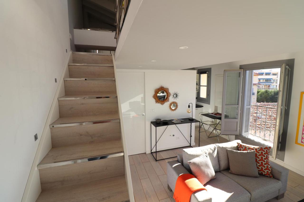 Superbe Studio Au Centre De Vence Apartment Bagian luar foto