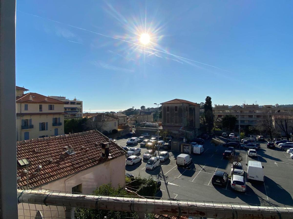 Superbe Studio Au Centre De Vence Apartment Bagian luar foto