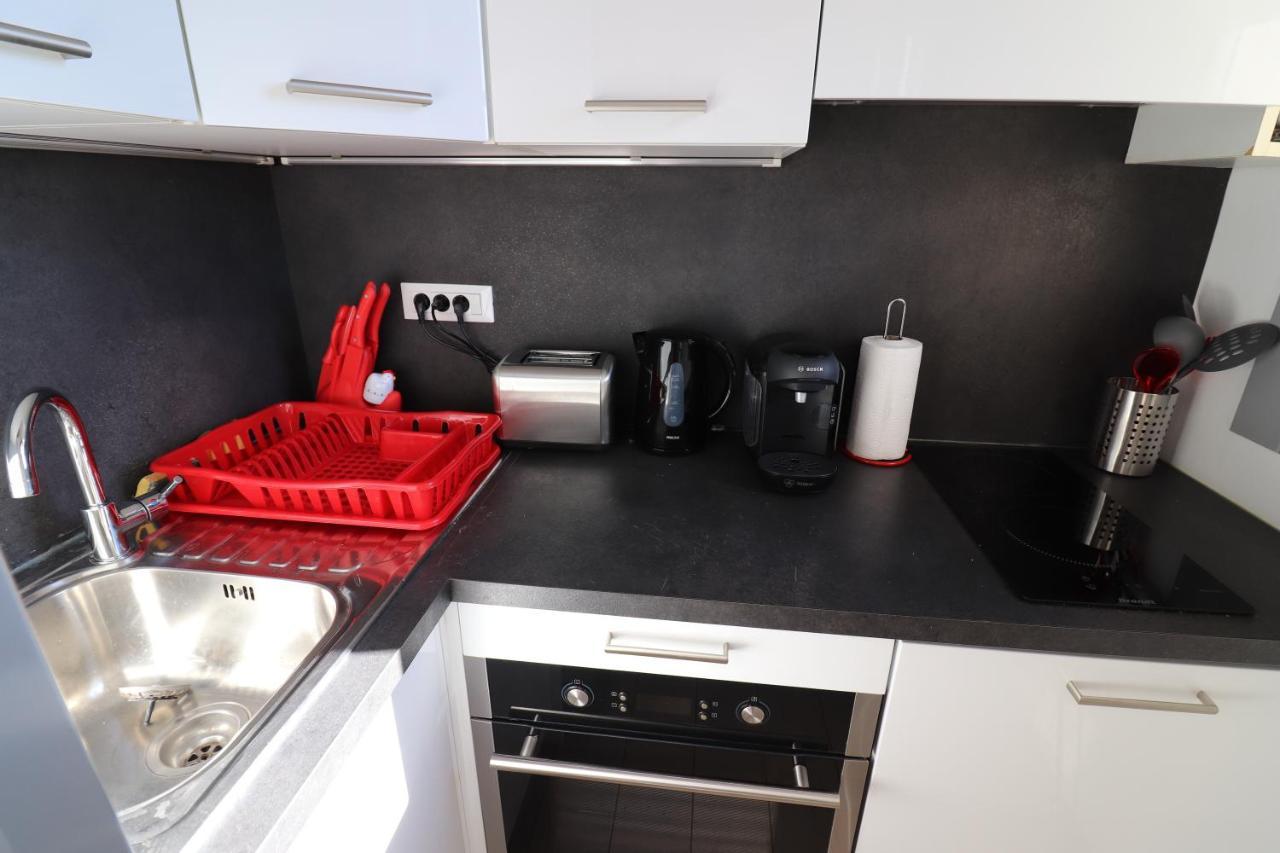 Superbe Studio Au Centre De Vence Apartment Bagian luar foto
